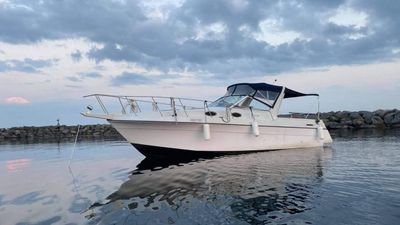 Photo of
Private Unique 32' Big Beautiful Mark Twain Boat - Can have 8-10 persons and Sleep Up To 6 Person!!!