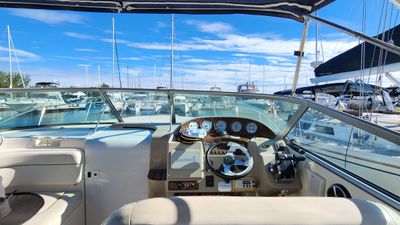 Photo of 33 feet Rinker V312