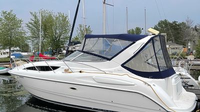 Photo of 32’ Bayliner for rent downtown Toronto for any occasion